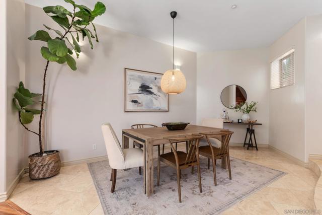 137 Jupiter Street, Encinitas CA: https://media.crmls.org/mediaz/7fee98d8-dd7c-4a89-b271-29987159874b.jpg