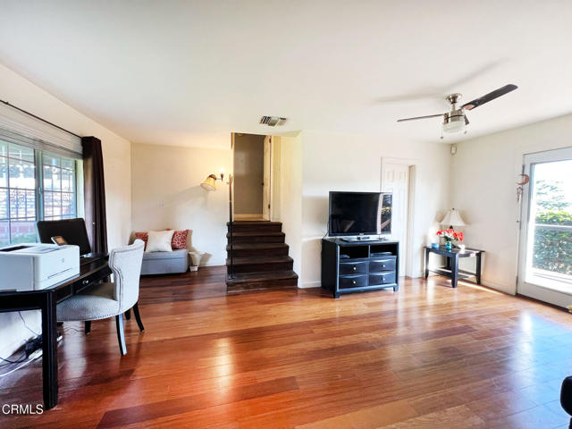 3058 Cloudcrest Road, La Crescenta CA: https://media.crmls.org/mediaz/7feff809-4040-47fe-8803-9e387c3fb81f.jpg