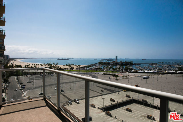 488 E Ocean Boulevard, Long Beach CA: https://media.crmls.org/mediaz/7ff02a57-046f-42ba-8d75-2a3e8bd0dede.jpg