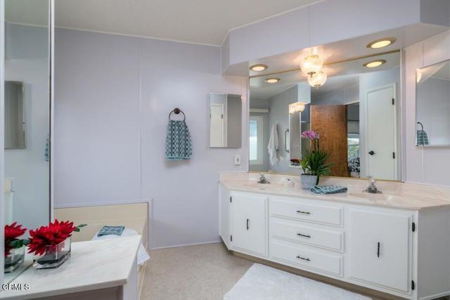 Detail Gallery Image 20 of 28 For 189 Rancho Adolfo Dr #119,  Camarillo,  CA 93012 - 2 Beds | 2 Baths