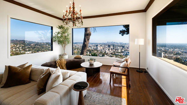 2200 Maravilla Drive, Los Angeles CA: https://media.crmls.org/mediaz/7ff13ccc-b069-4674-8f8b-7267fc0226bb.jpg