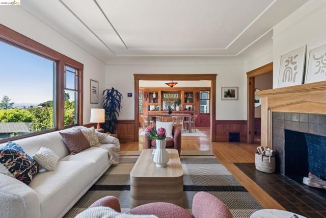 Image 10 of 60 For 938 San Benito Rd