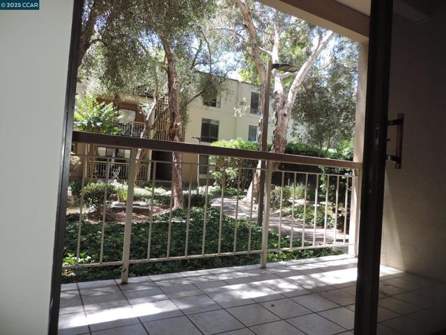 470 N Civic Dr., Walnut Creek CA: https://media.crmls.org/mediaz/7ff1ebf1-e774-4db1-9403-c24e67aa8e3e.jpg