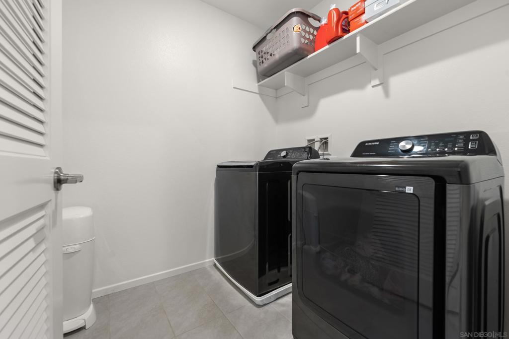 MLS #250034988SD img 33