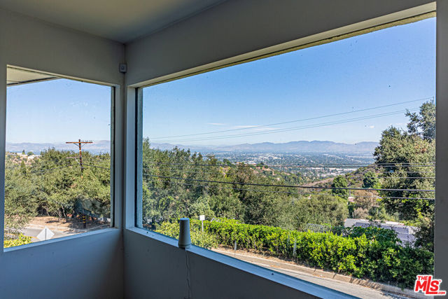 2 Bed Home for Sale in Los Angeles, California