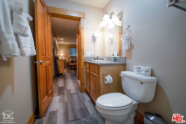 8732 Rainbow Avenue, Kings Beach CA: https://media.crmls.org/mediaz/7ff29b0a-bd71-4fb6-b926-8e3fc17ec7df.jpg