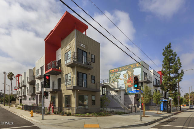 Detail Gallery Image 2 of 20 For 1300 W Mission Bld #315,  Pomona,  CA 91766 - 1 Beds | 1 Baths