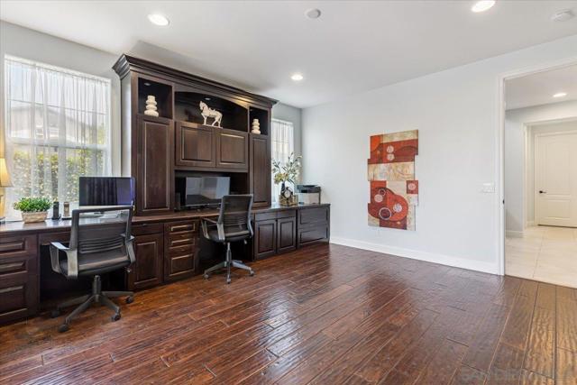 6839 Helenite Pl, Carlsbad CA: https://media.crmls.org/mediaz/7ff30a16-4a97-40f2-95aa-a6c9f8311b60.jpg