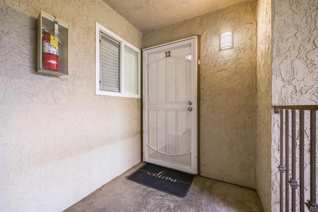 Detail Gallery Image 4 of 32 For 3285 Ocean View Blvd #22,  San Diego,  CA 92113 - 3 Beds | 2 Baths