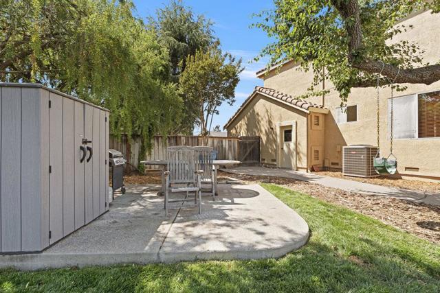 310 Bonnie Lane, Hollister CA: https://media.crmls.org/mediaz/7ff4564c-c793-430f-ba65-fae7c98a58ba.jpg