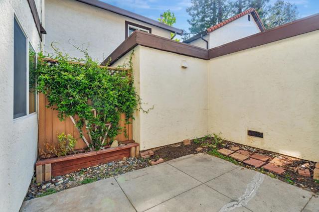 7145 Rouse Court, San Jose CA: https://media.crmls.org/mediaz/7ff4fb57-a5e8-412b-bba5-39defb0405f2.jpg