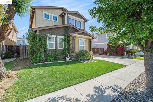 1008 Finn Way, Brentwood CA: https://media.crmls.org/mediaz/7ff595e9-a1a0-484f-bc55-4295db4a41b0.jpg