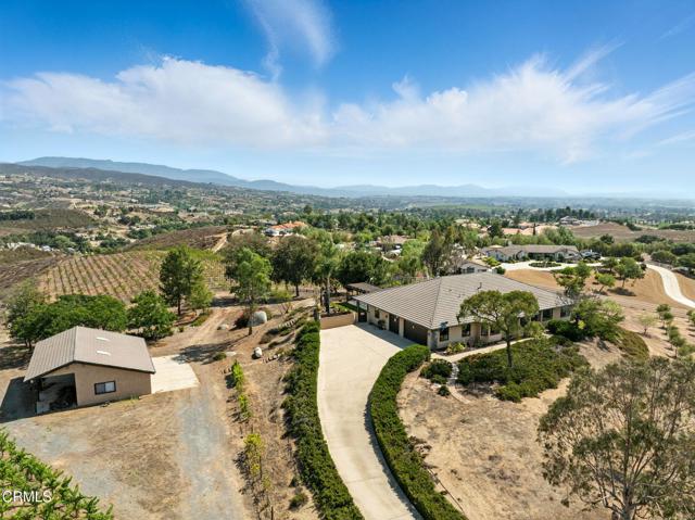 38470 Ave De La Bandolero, Temecula CA: https://media.crmls.org/mediaz/7ff5b884-a9e4-47a7-b196-21db99074916.jpg