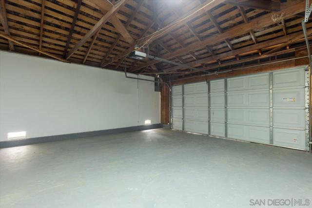 5428 Chaparajos Ct, San Diego CA: https://media.crmls.org/mediaz/7ff64830-9727-42fd-8ec2-14efa120f433.jpg