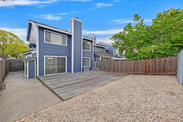 117 Pelican Loop, Pittsburg CA: https://media.crmls.org/mediaz/7ff6d449-f6f8-4f11-b115-14d3b53c4f86.jpg