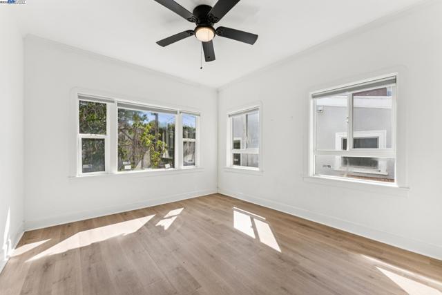 2734 Macarthur Blvd, Oakland CA: https://media.crmls.org/mediaz/7ff809ea-8025-4b40-9b09-29949640e3bb.jpg