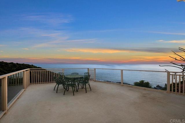 Detail Gallery Image 6 of 61 For 635 Nyes Pl, Laguna Beach,  CA 92651 - 4 Beds | 2/1 Baths