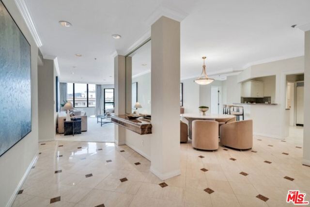 10724 Wilshire Boulevard, Los Angeles CA: https://media.crmls.org/mediaz/7ff87866-c49e-42a4-b26b-8b15c2efcb70.jpg