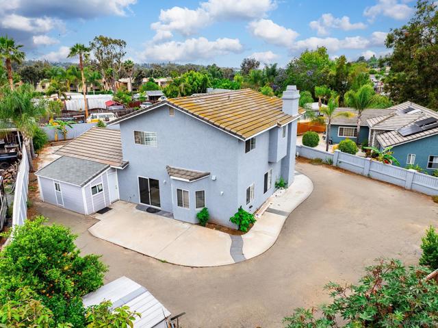 119 Smilax Rd, Vista CA: https://media.crmls.org/mediaz/7ff87cf0-0b68-488c-a1c0-3540e2d9cc21.jpg