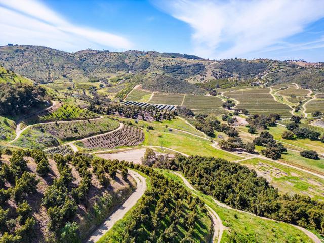 14224 Old Cole Grade Road, Pauma Valley CA: https://media.crmls.org/mediaz/7ff888ab-ab00-4c9e-9fac-4318aca75fad.jpg