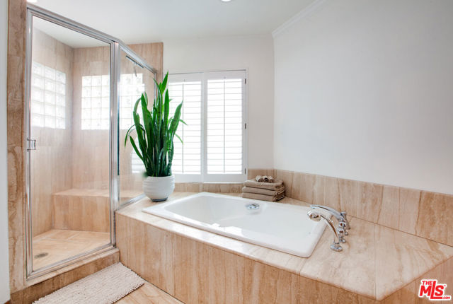 7701 Toland Avenue, Los Angeles CA: https://media.crmls.org/mediaz/7ff91e16-23ef-43b4-9640-d04a8f16e895.jpg