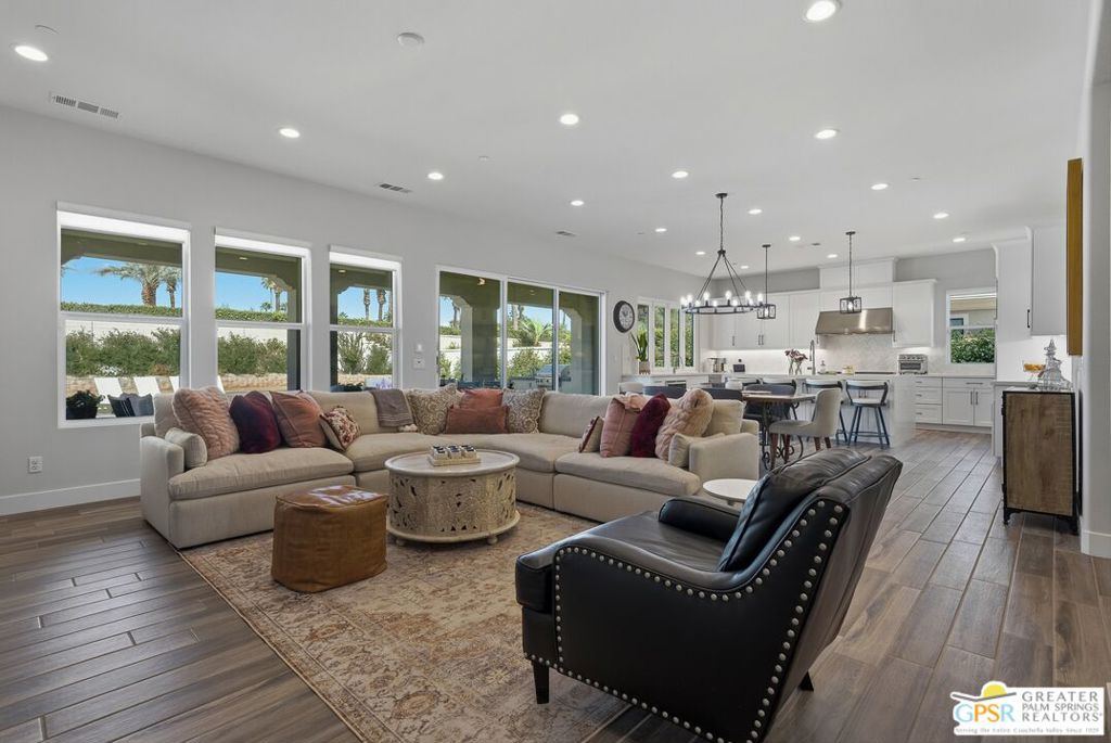 MLS #25608975PS image #24