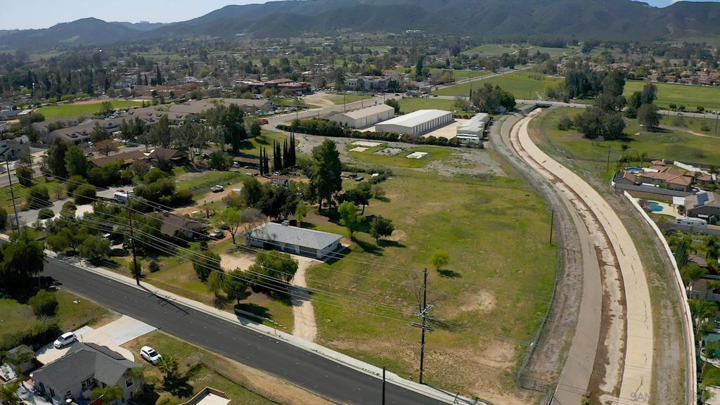 MLS #250018551SD img 41