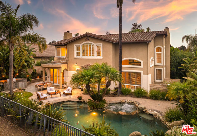 2767 Avenida De Autlan, Camarillo CA: https://media.crmls.org/mediaz/7ffb1e07-4641-49bd-a1e9-afba05698a69.jpg