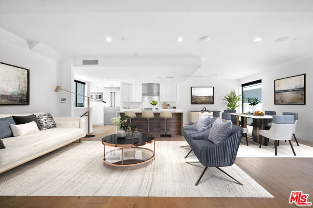 733 N Gramercy Place, Los Angeles CA: https://media.crmls.org/mediaz/7ffb4fac-7a3b-4470-b56d-8794abb01d40.jpg
