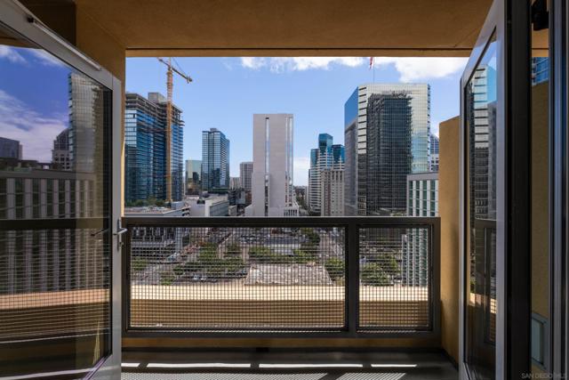 350 W Ash St, San Diego CA: https://media.crmls.org/mediaz/7ffba2d7-3067-4545-b7f0-6fcde8500bb2.jpg