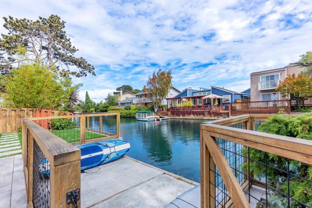 370 Sailfish, Foster City CA: https://media.crmls.org/mediaz/7ffd4970-7e11-42b9-88cf-ecc1da340fe3.jpg