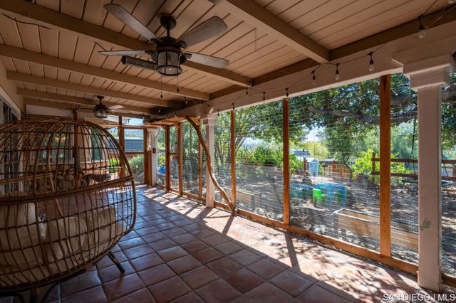 23849 Gymkhana RD, Ramona CA: https://media.crmls.org/mediaz/7ffe5674-7d71-4e00-bae1-9f161ba8623f.jpg