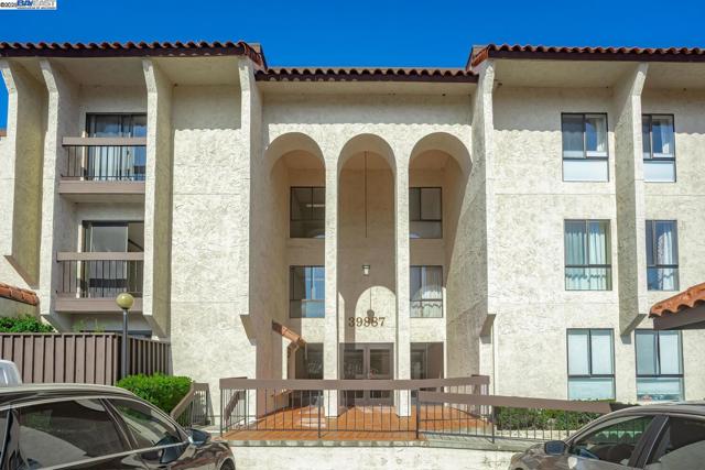 39887 Cedar Blvd, Newark CA: https://media.crmls.org/mediaz/7fff5b90-2788-43ab-9692-5c9952e7b82b.jpg