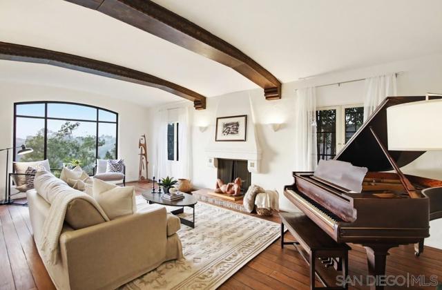 2854 Albatross Street, San Diego CA: https://media.crmls.org/mediaz/7fff8af3-b6c0-4529-8491-6bd6164ba5fc.jpg