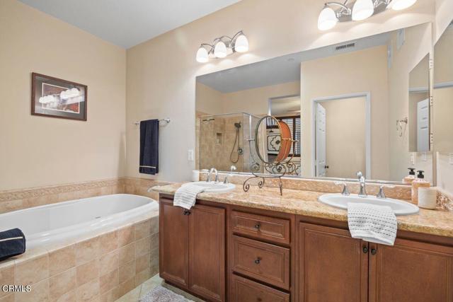 Detail Gallery Image 7 of 28 For 3004 Moonlight Park Avenue, Oxnard,  CA 93036 - 4 Beds | 3/1 Baths