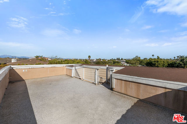 7412 Denrock Avenue, Los Angeles CA: https://media.crmls.org/mediaz/8000aab2-751d-4781-a3c4-0fcf2764d9ae.jpg