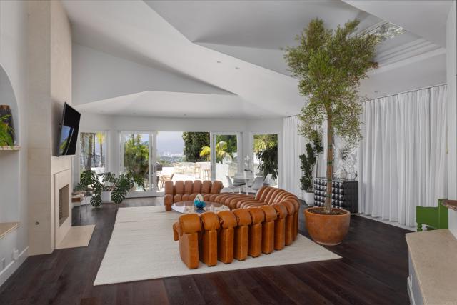 Detail Gallery Image 56 of 75 For 1904 via Casa Alta, La Jolla,  CA 92037 - 7 Beds | 7/2 Baths