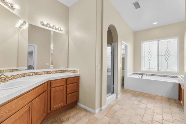 2547 N Trail Court, Chula Vista CA: https://media.crmls.org/mediaz/80014939-451e-4ddd-8912-a1fbf29cbb86.jpg