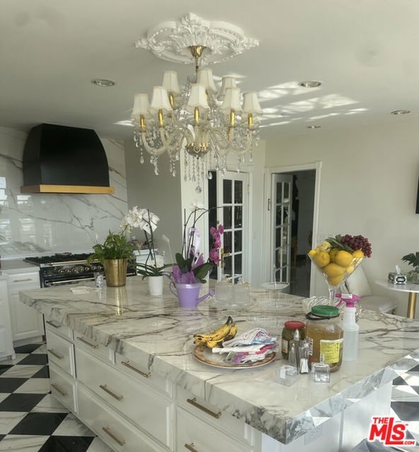12408 Ridge Road, Los Angeles CA: https://media.crmls.org/mediaz/8001db33-b77d-4b13-9dc7-67b7be61aa2a.jpg