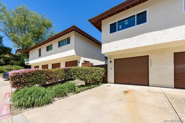 9832 Caminito Cuadro, San Diego CA: https://media.crmls.org/mediaz/8001f640-fb24-4ea4-8543-66fa94c8521d.jpg
