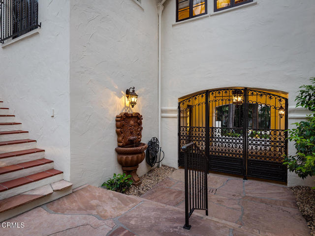 1711 Fairmount Avenue, La Canada Flintridge CA: https://media.crmls.org/mediaz/80030c0e-970d-481a-9ead-991bb86c3f88.jpg