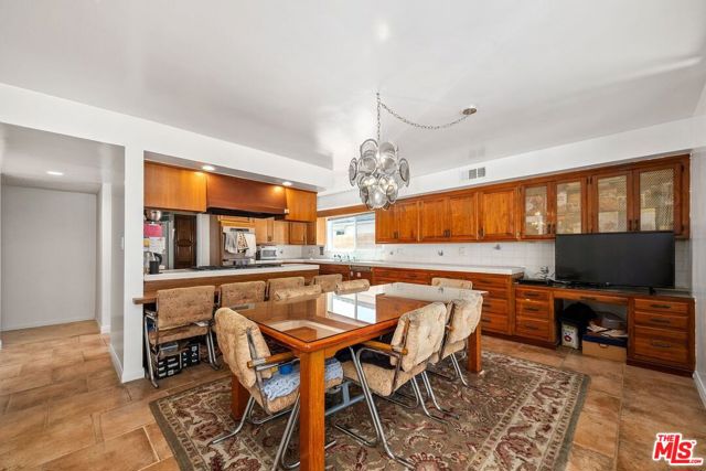 6505 S Halm Avenue, Los Angeles CA: https://media.crmls.org/mediaz/80031007-2cbf-4aa8-b38c-ba9d62e57a97.jpg