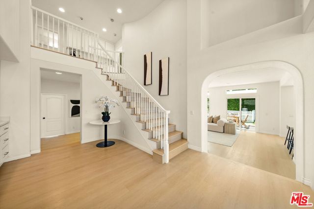 22248 Cairnloch Street, Calabasas CA: https://media.crmls.org/mediaz/80035cb1-b2f4-40ea-9048-2822b0b5166e.jpg