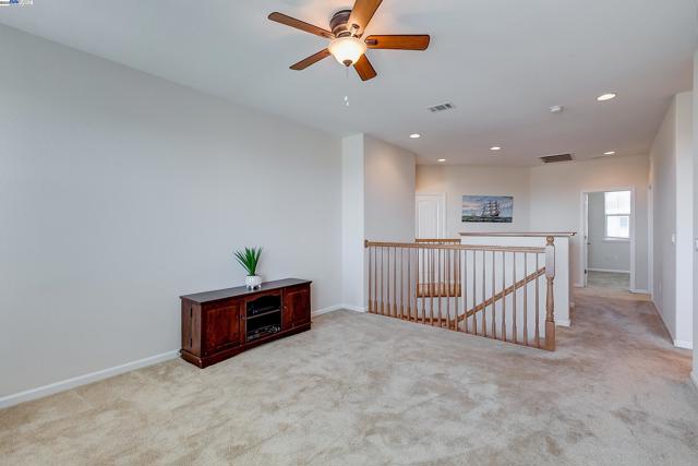 2528 AMANTEA WAY, Dublin CA: https://media.crmls.org/mediaz/80040bbc-d072-4564-b878-b2fdbfdbd1f7.jpg