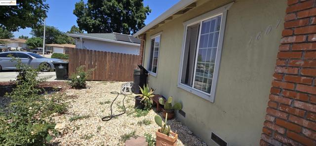 1601 Daisy Way, Antioch CA: https://media.crmls.org/mediaz/80041d62-884f-4153-91f6-5d4cc40eb984.jpg