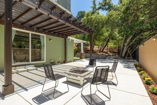 33 Polo Heights Road, Scotts Valley CA: https://media.crmls.org/mediaz/80042b00-a5ef-41ea-93c9-0c3a1cd05a59.jpg