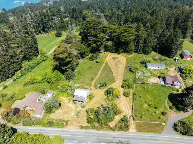 Detail Gallery Image 4 of 10 For 44600 Little Lake Rd, Mendocino,  CA 95460 - 3 Beds | 1 Baths