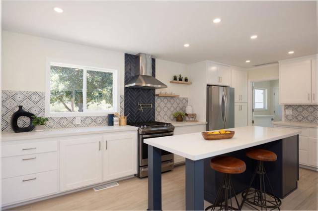 840 Frenchmans Creek Road, Half Moon Bay CA: https://media.crmls.org/mediaz/8005ef93-48a0-4e75-a98d-8f358eb5871f.jpg