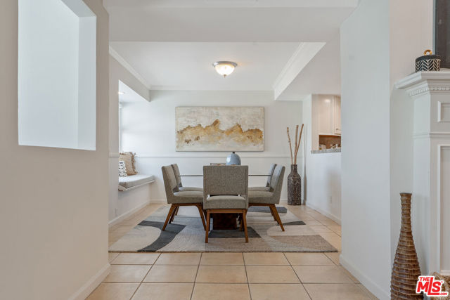 4350 Via Dolce, Marina del Rey CA: https://media.crmls.org/mediaz/8006c46f-f831-4577-a056-70a5ae1b950d.jpg