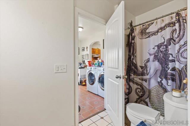 2832 34 K St, San Diego CA: https://media.crmls.org/mediaz/8007ace1-1c85-4d56-97b0-6a6c8dc29d64.jpg
